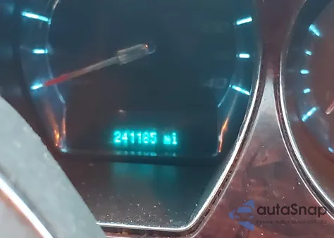 2011 Ford Taurus Limited z USA, uszkodzony, nr VIN 1FAHP2FW0BG102422